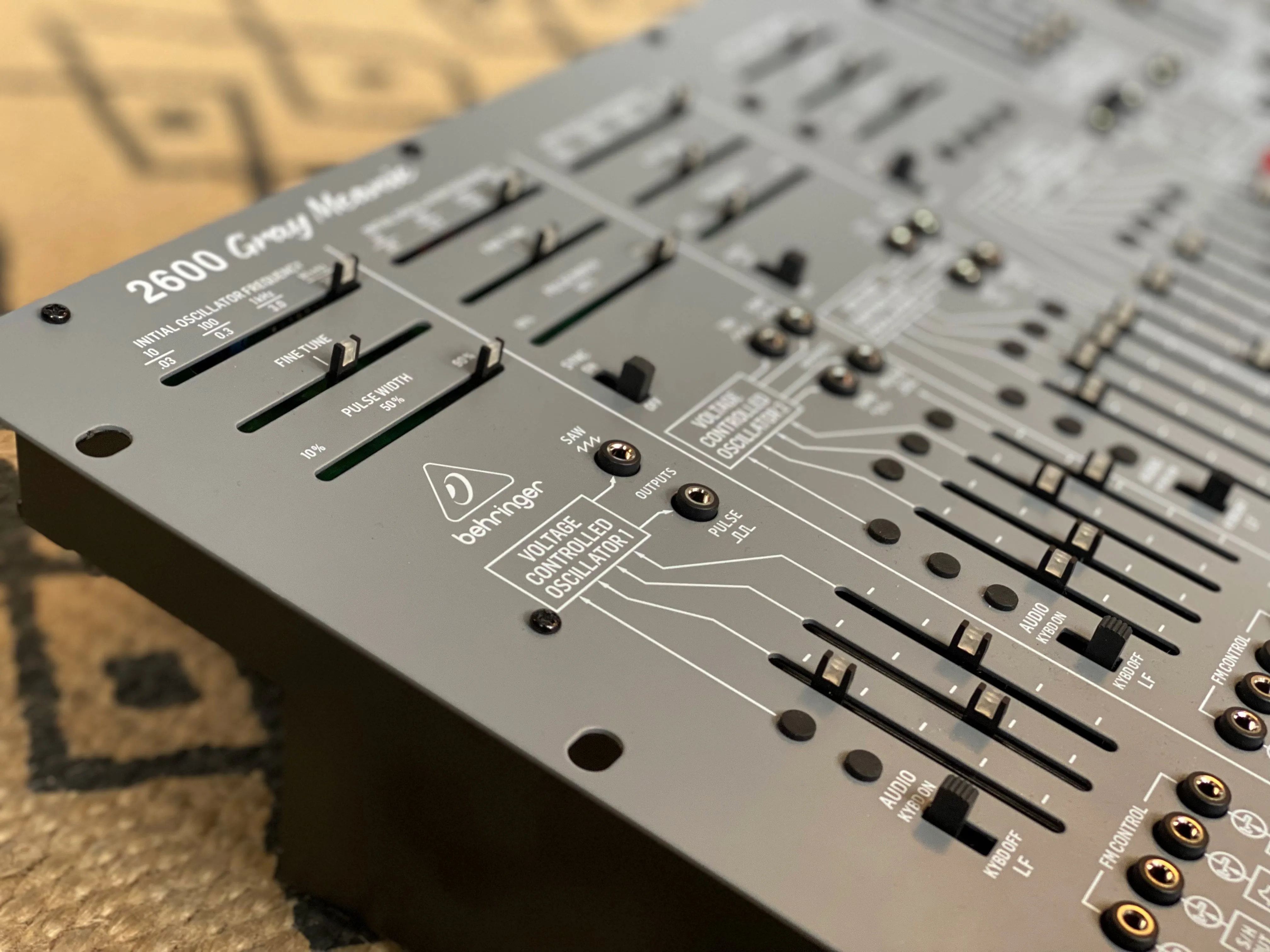 Behringer 2600 Gray Meanie