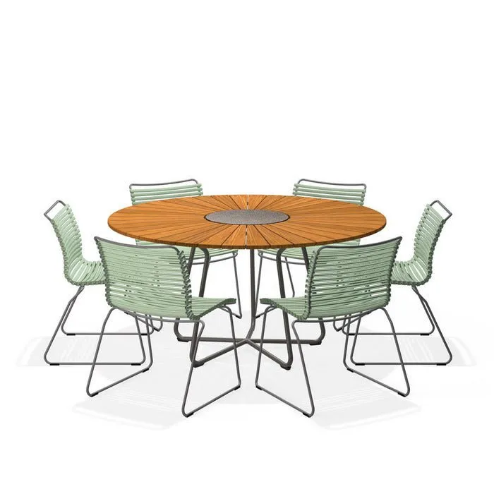 Circle Outdoor Table 1500dia   6 Click Chairs No Arm