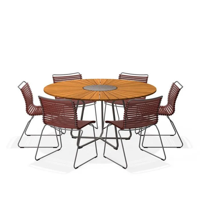 Circle Outdoor Table 1500dia   6 Click Chairs No Arm