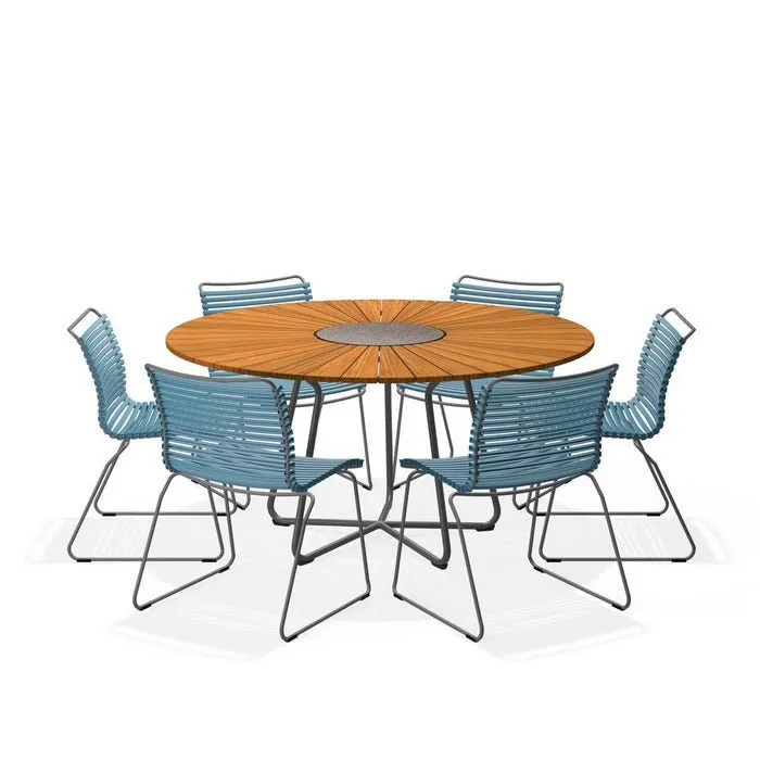 Circle Outdoor Table 1500dia   6 Click Chairs No Arm