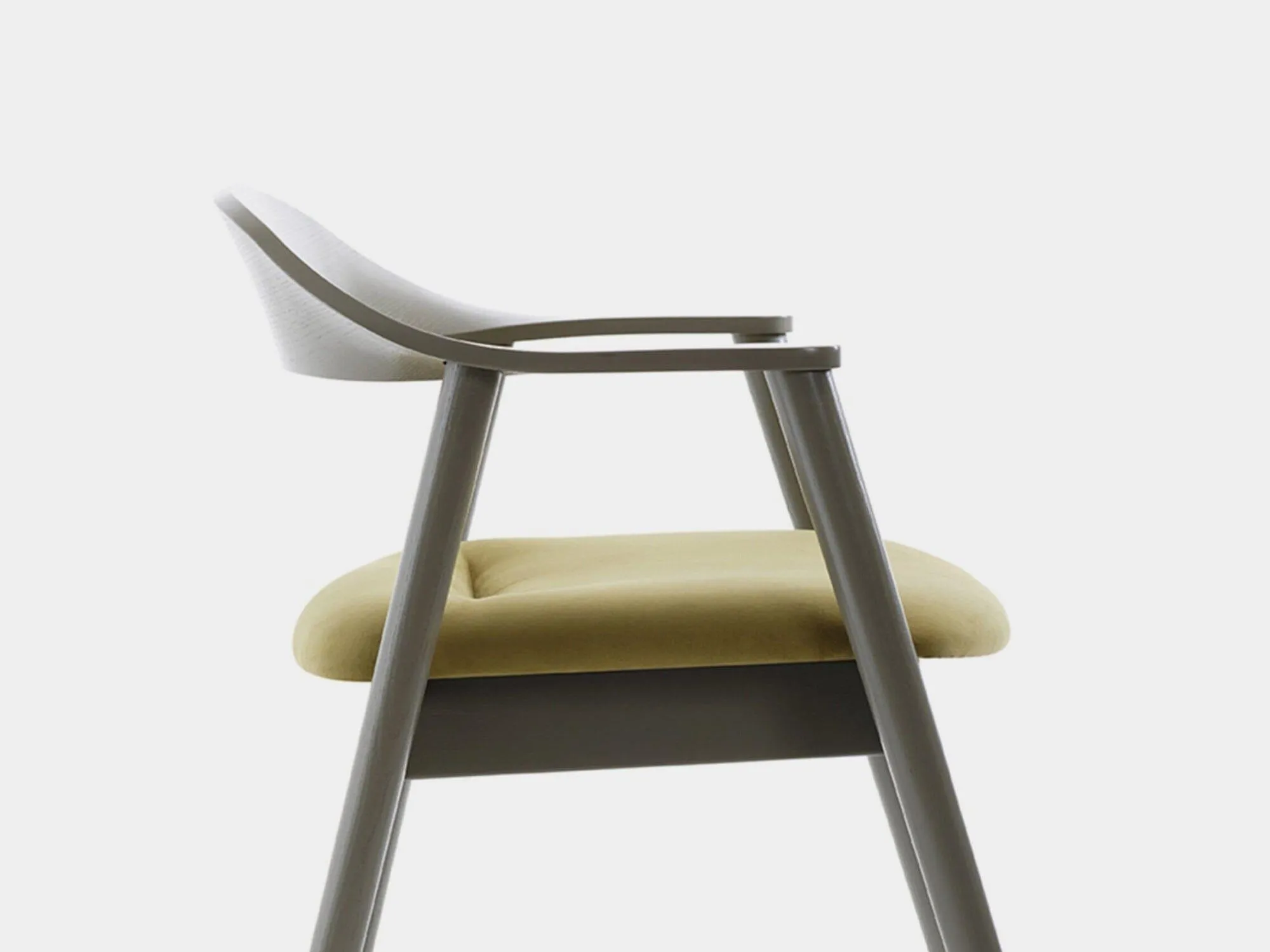 Karm Lounge Chair