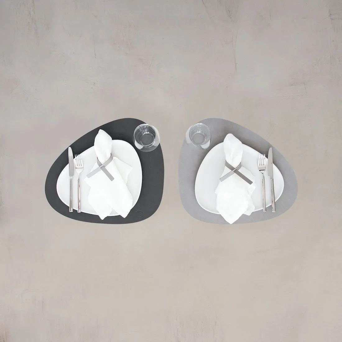 LEATHER DINNER PLACEMATS SET OF 4 (ANTHRACITE   LIGHT GREY)