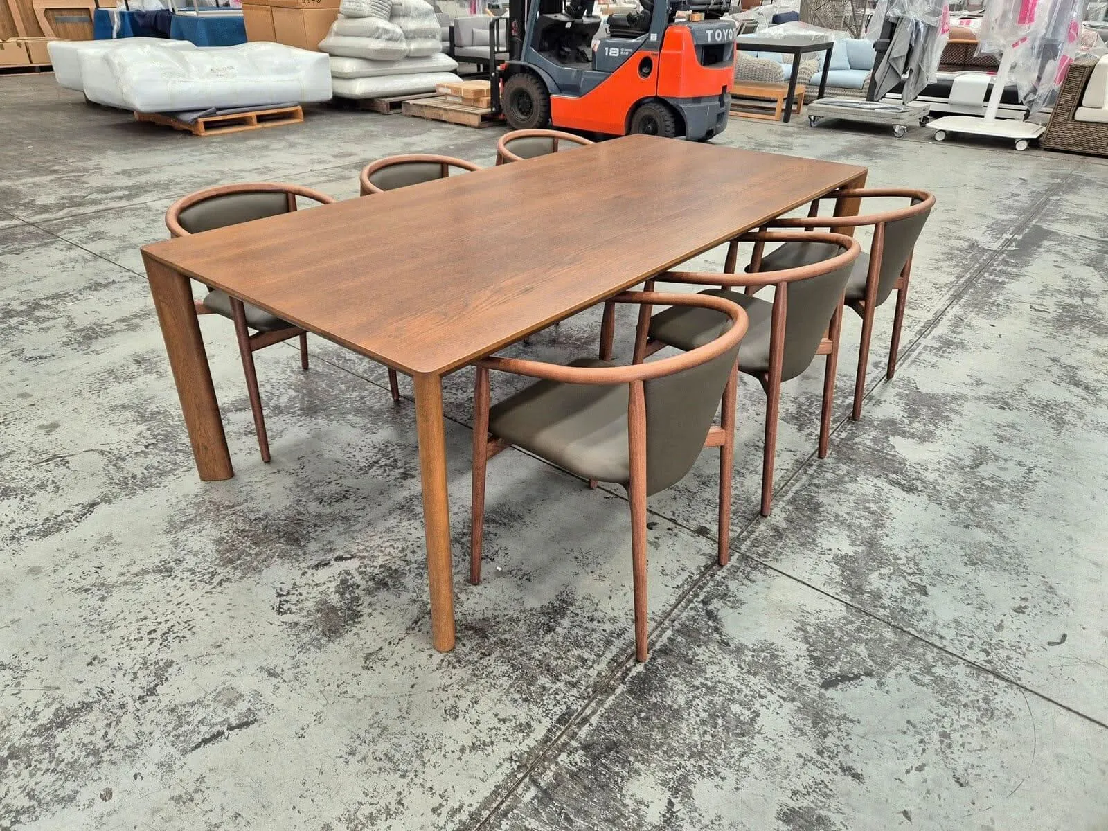 Otway Armchairs with Olive Leather (6)