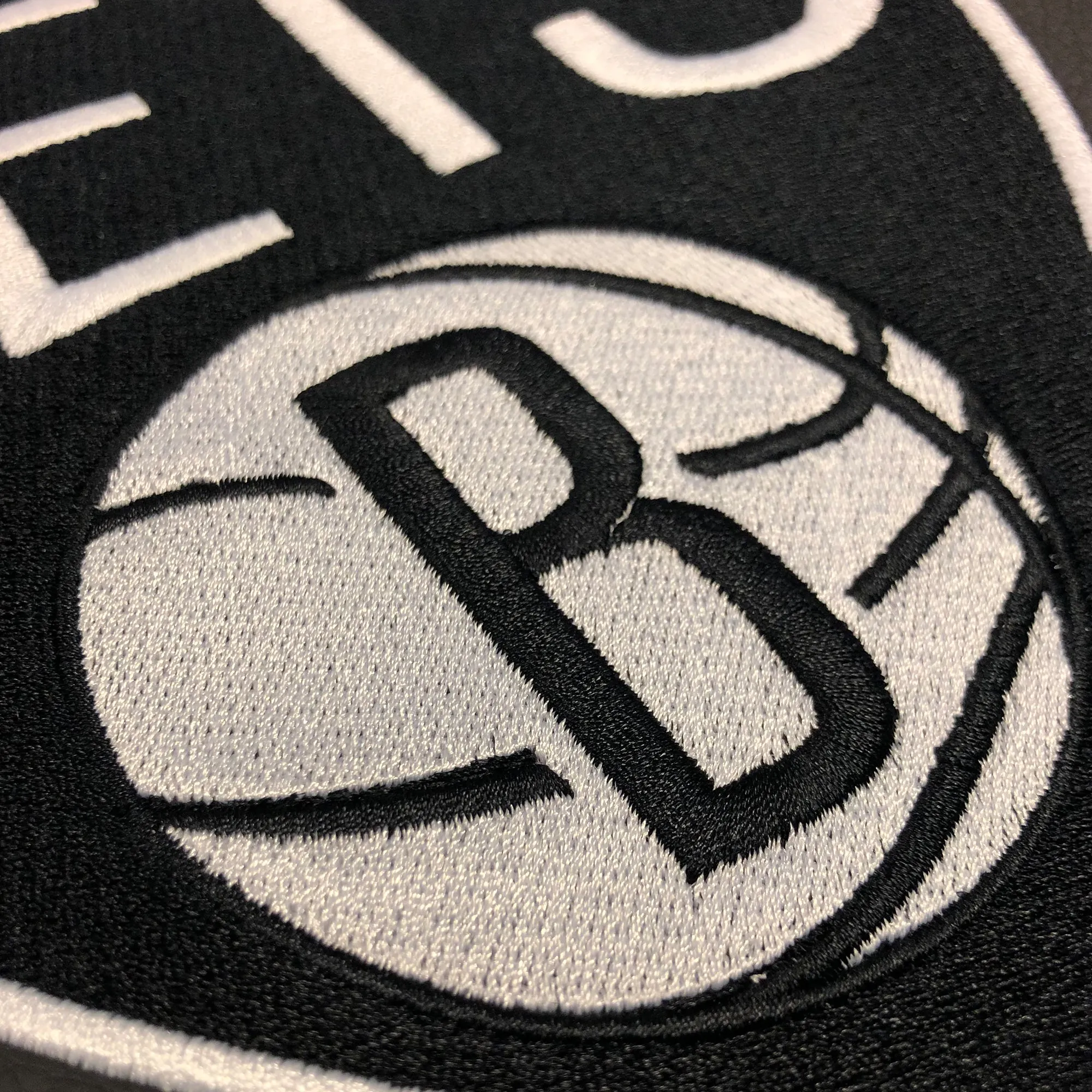 PhantomX Mesh Gaming Chair with Brooklyn Nets Logo