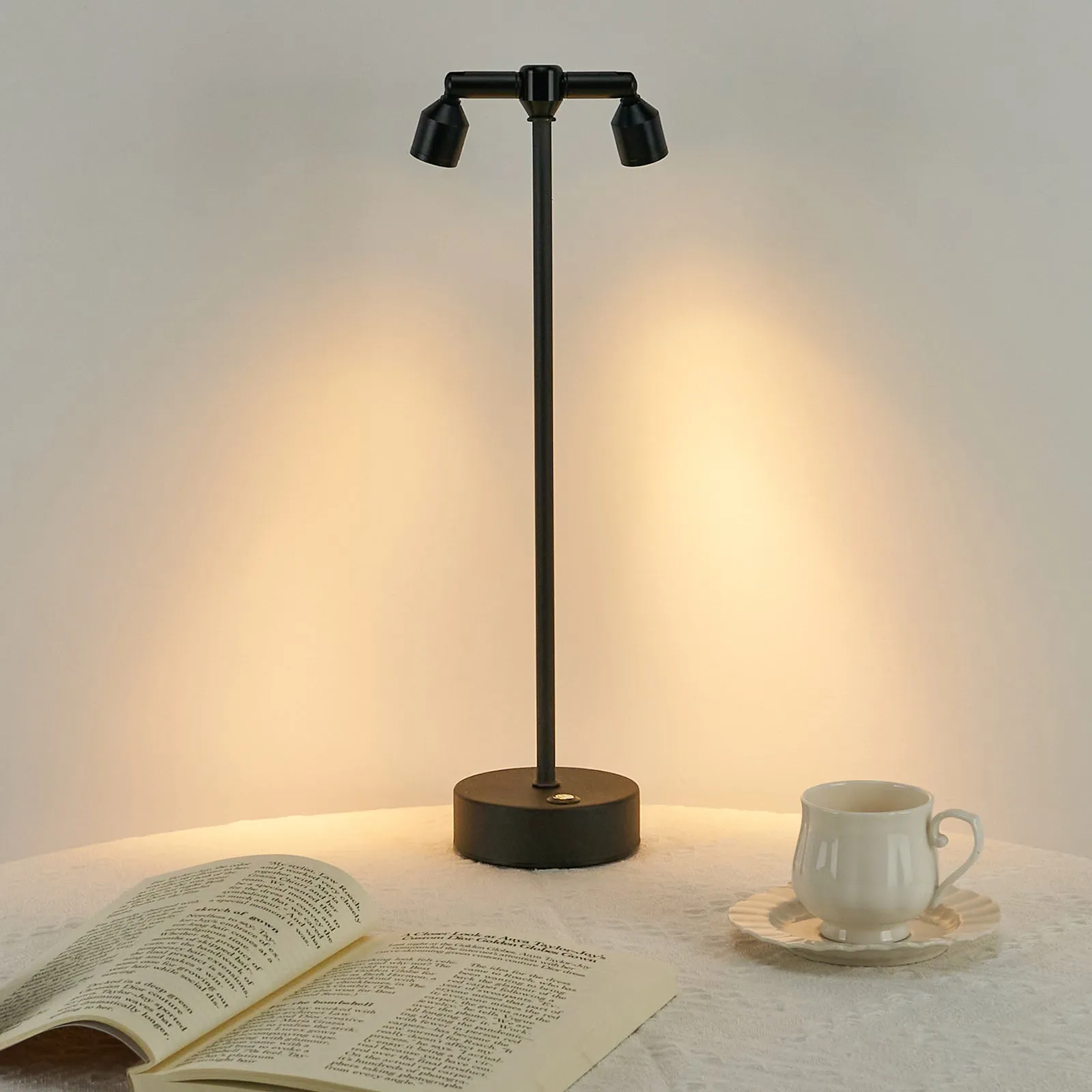 Rechargeable Cordless Spotlight, table spotlight Accent Lighting for Plants Pictures Artwork Jewelry Showcase Model Display Shelves Cabinet Table Lamp for Home Restaurant Dinner Bar  Warm white