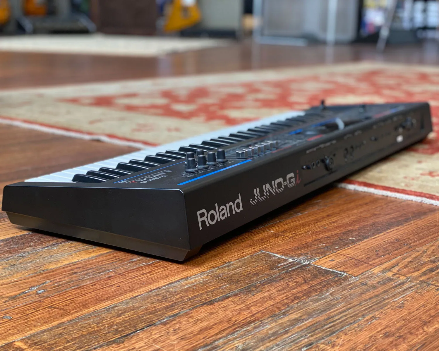 Roland Juno-Gi Mobile Synth w/ Digital Recorder
