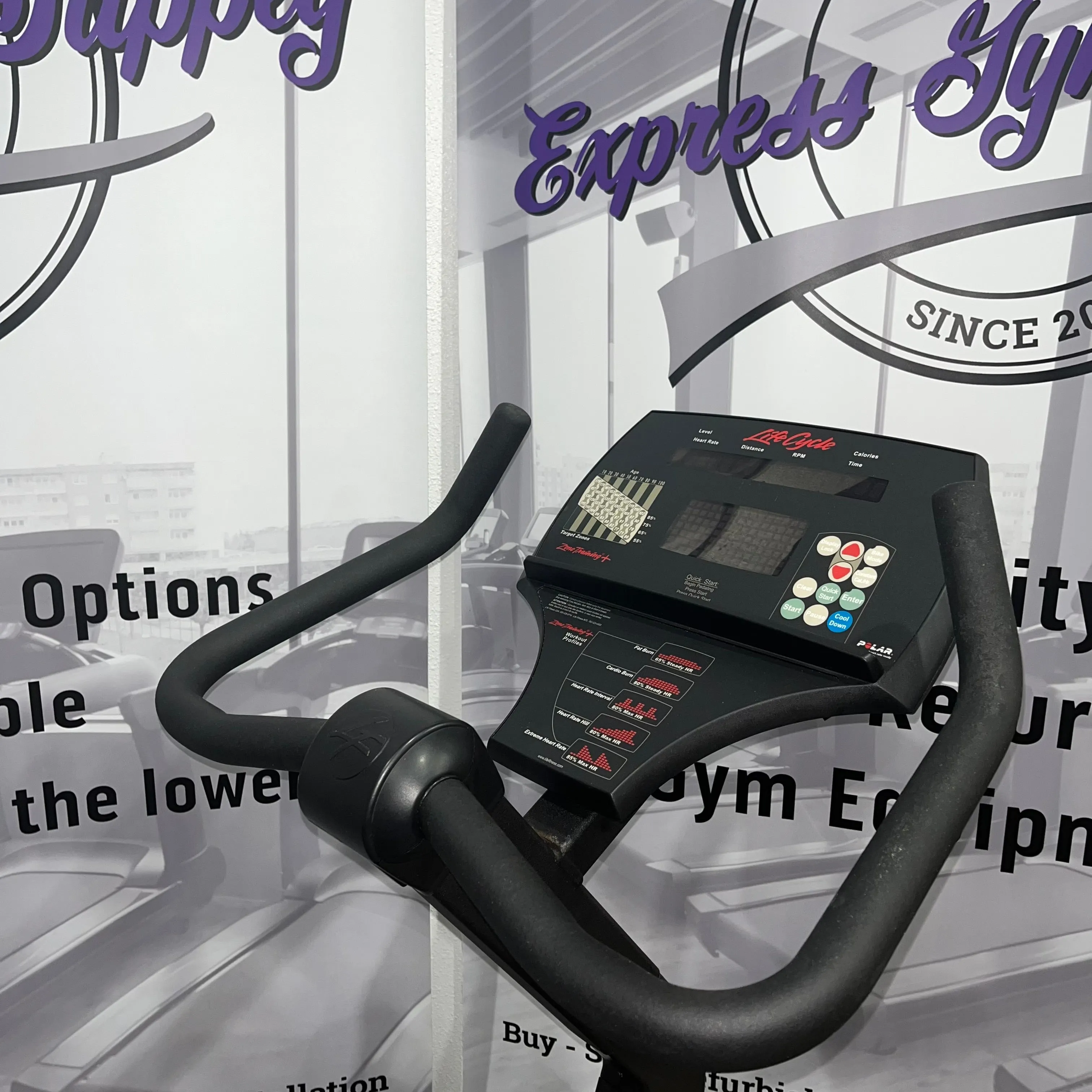 Used Life Fitness C7i Upright Bike