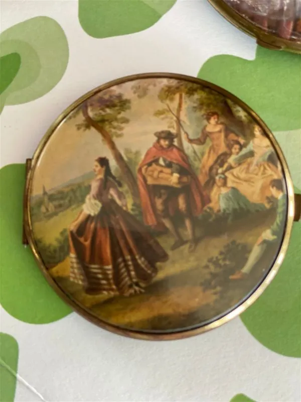 Vintage Mirrored Compact