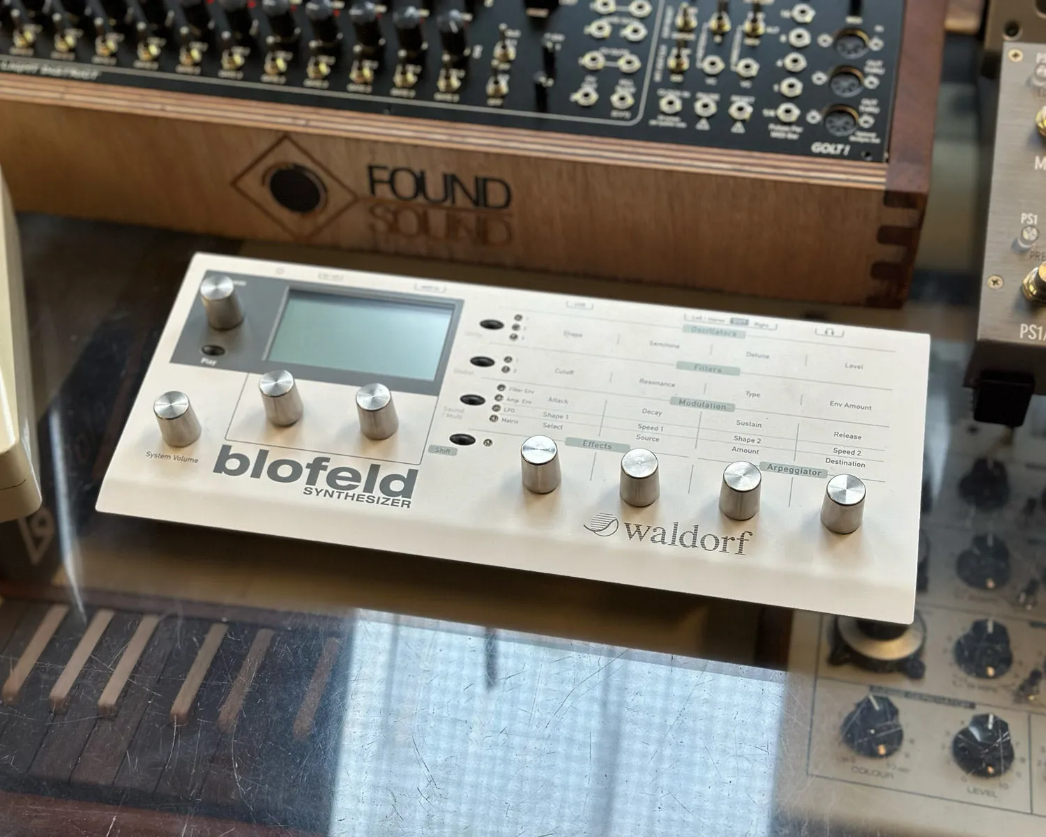 Waldorf Blofeld Desktop - White