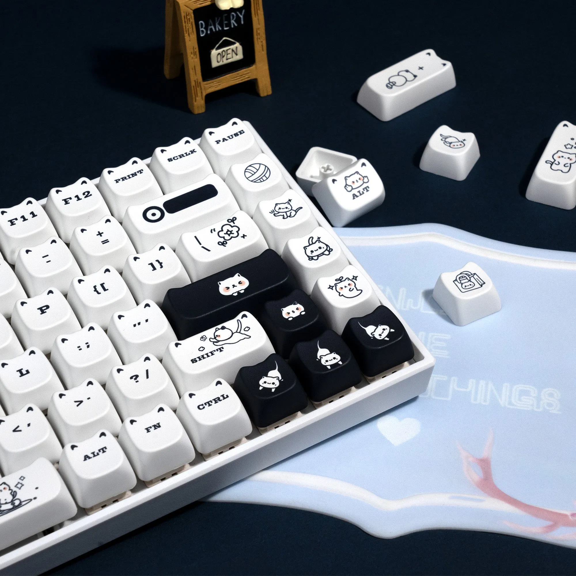 XVX  Cute kitten  MAO Profile Dye-Sub PBT Keycap 143-key